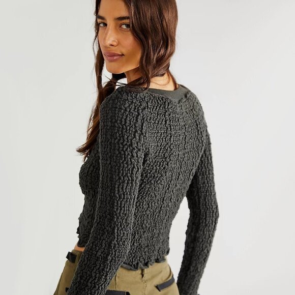 NWT Free People warm grey smocked knit lettuce trim cropped cardigan, M - Picture 3 of 10